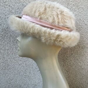 Vintage beige wool fur felt bowler hat with lilac ribbon Marce Original Sz 22”